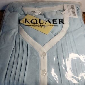 NWT Ekouaer Long-sleeve Nightgown.